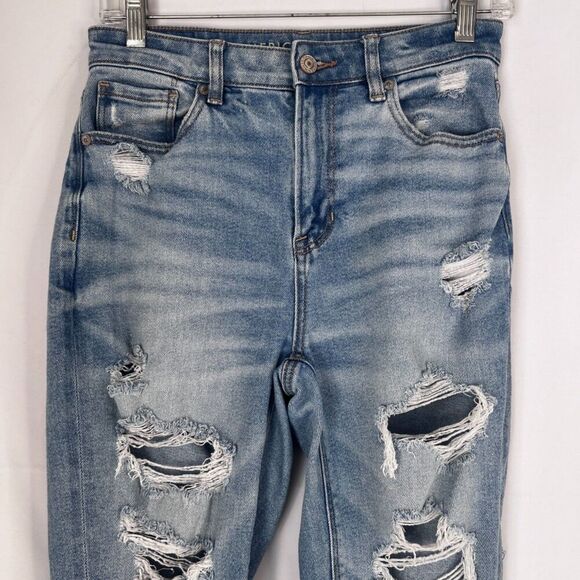 American Eagle Stretch Destructed Mom Jean Denim Blue Distressed Size 2R - Picture 3 of 12